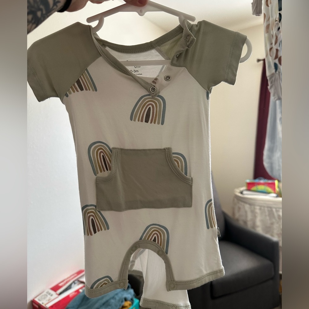 kyte baby aloe rainbow romper